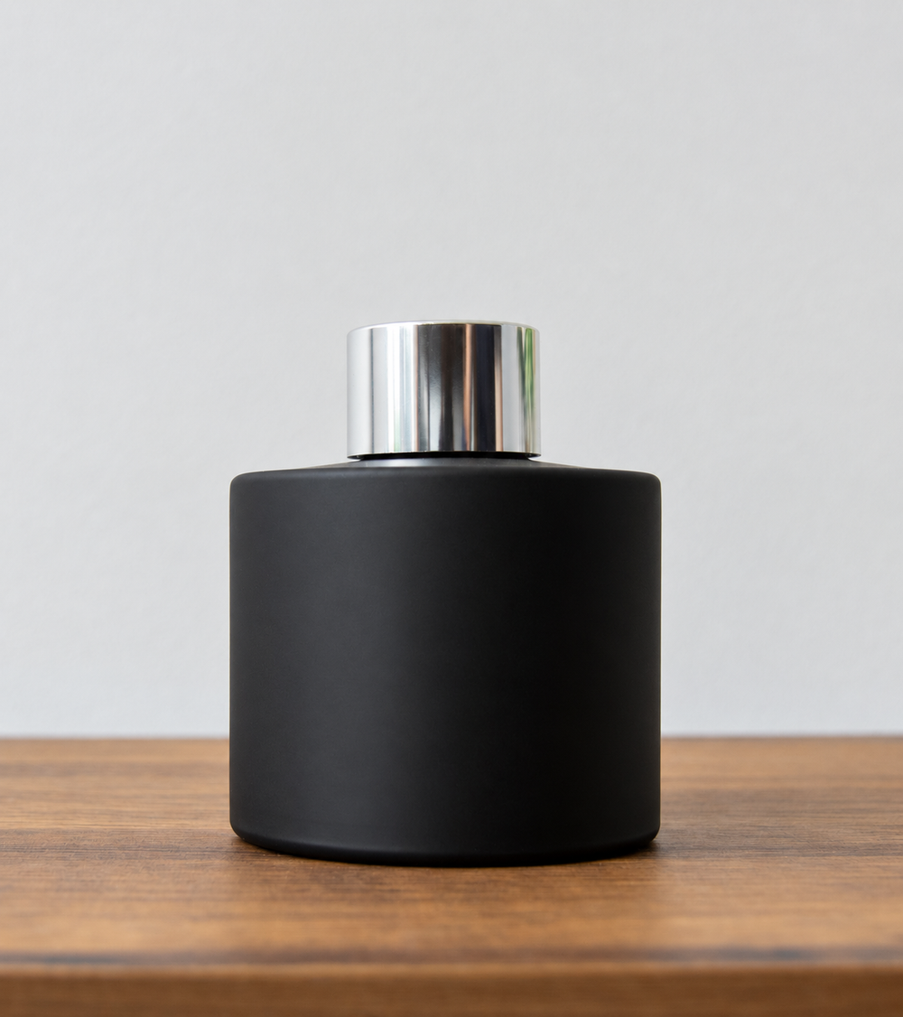 Reed diffuser bottle with silver cap in Black Matt