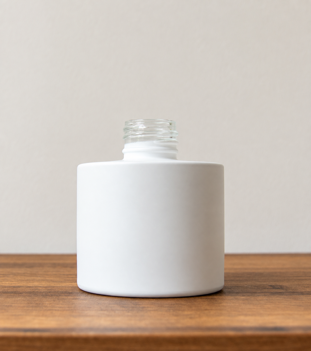 Reed diffuser bottle without cap in White Matt